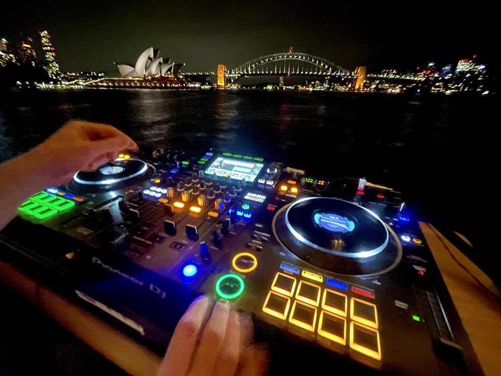 Barefoot Blue Boat Sydney 12