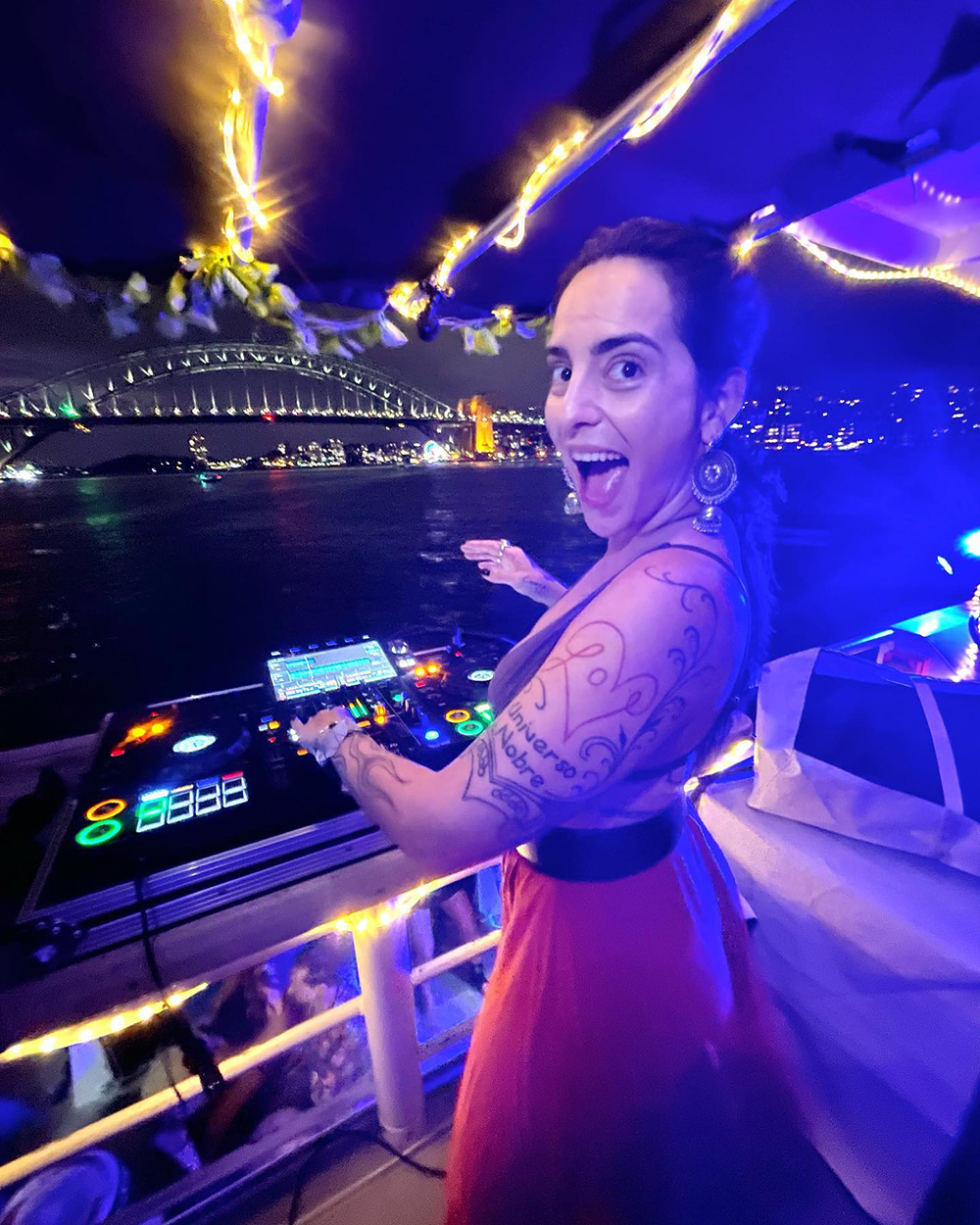 Barefoot Blue Boat Sydney 5