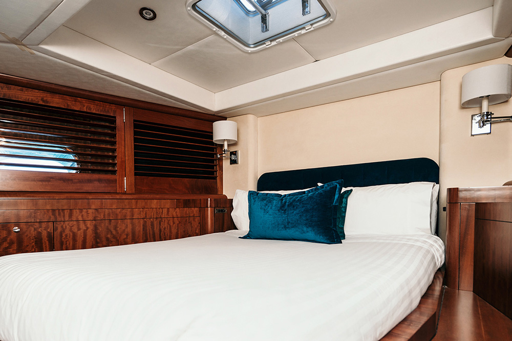 Element Yacht Sydney 11