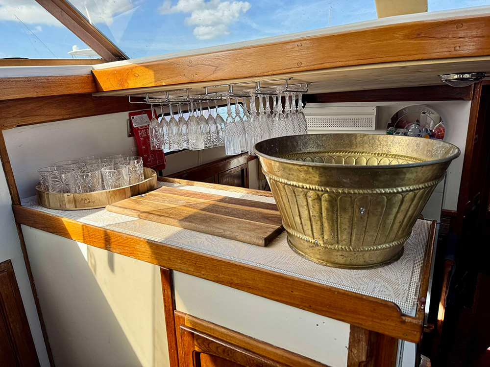 Mayfair Boat Sydney 11
