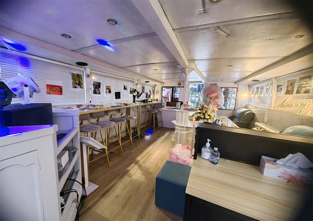 Riviera Luxury Boat Melbourne 7